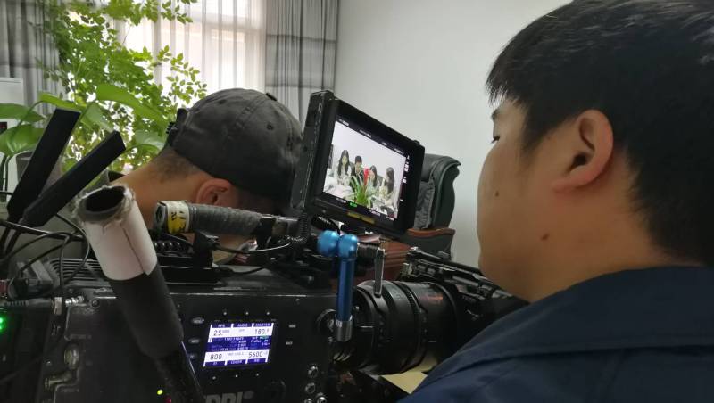 剧本杀式体验：新乡广告片拍摄公司构建沉浸式消费决策路径